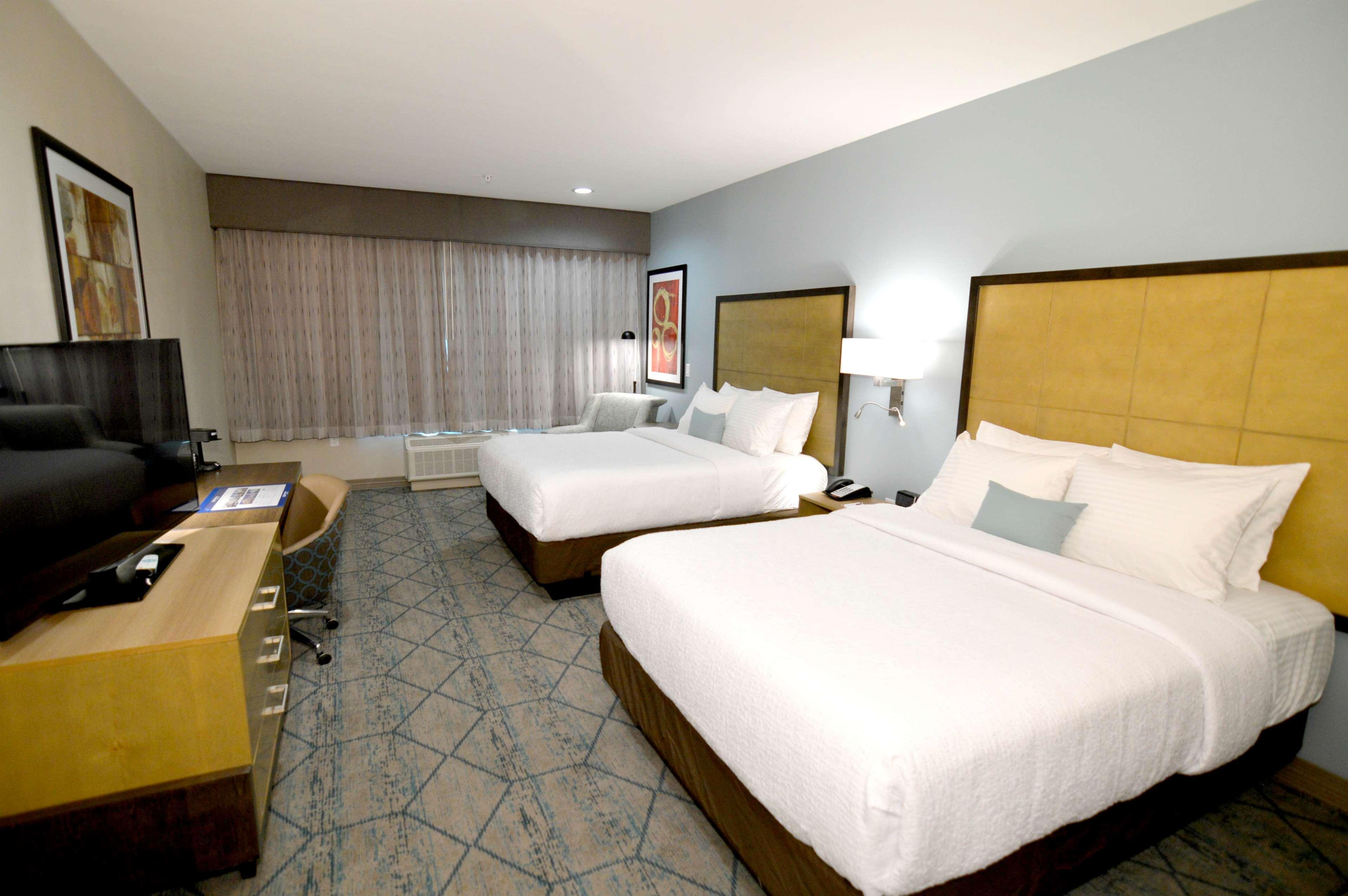 Best Western Plus Pleasanton Hotel Ngoại thất bức ảnh