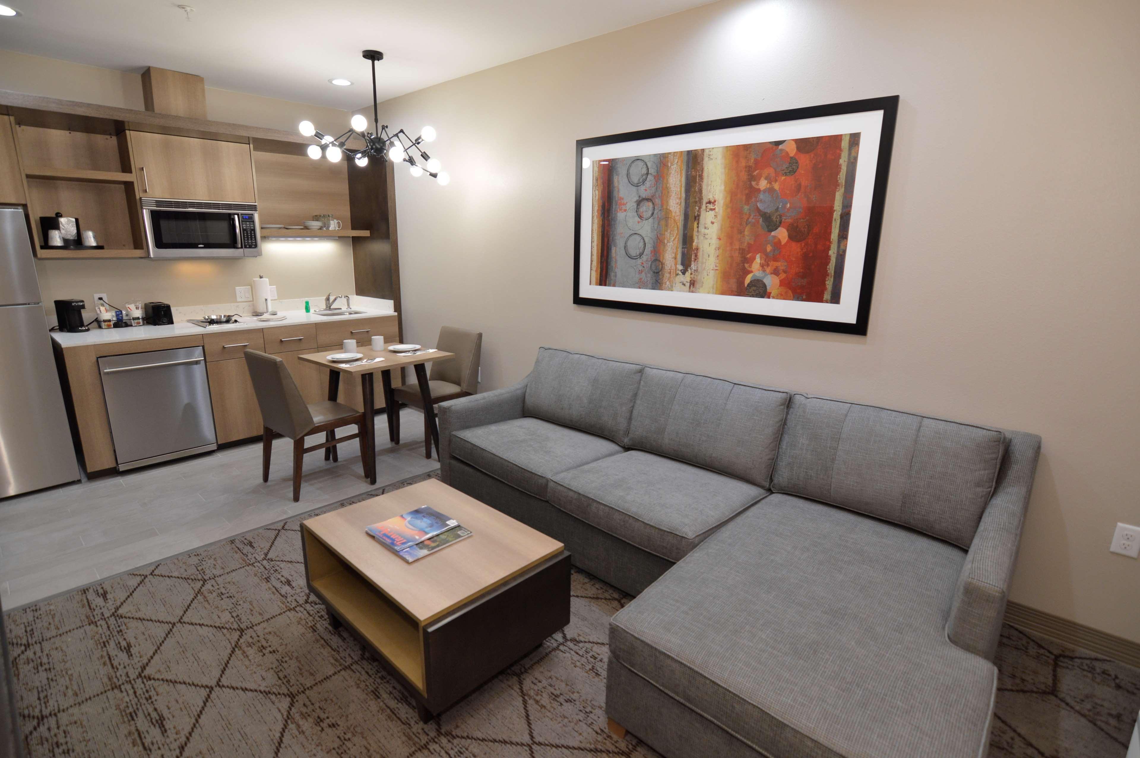 Best Western Plus Pleasanton Hotel Ngoại thất bức ảnh