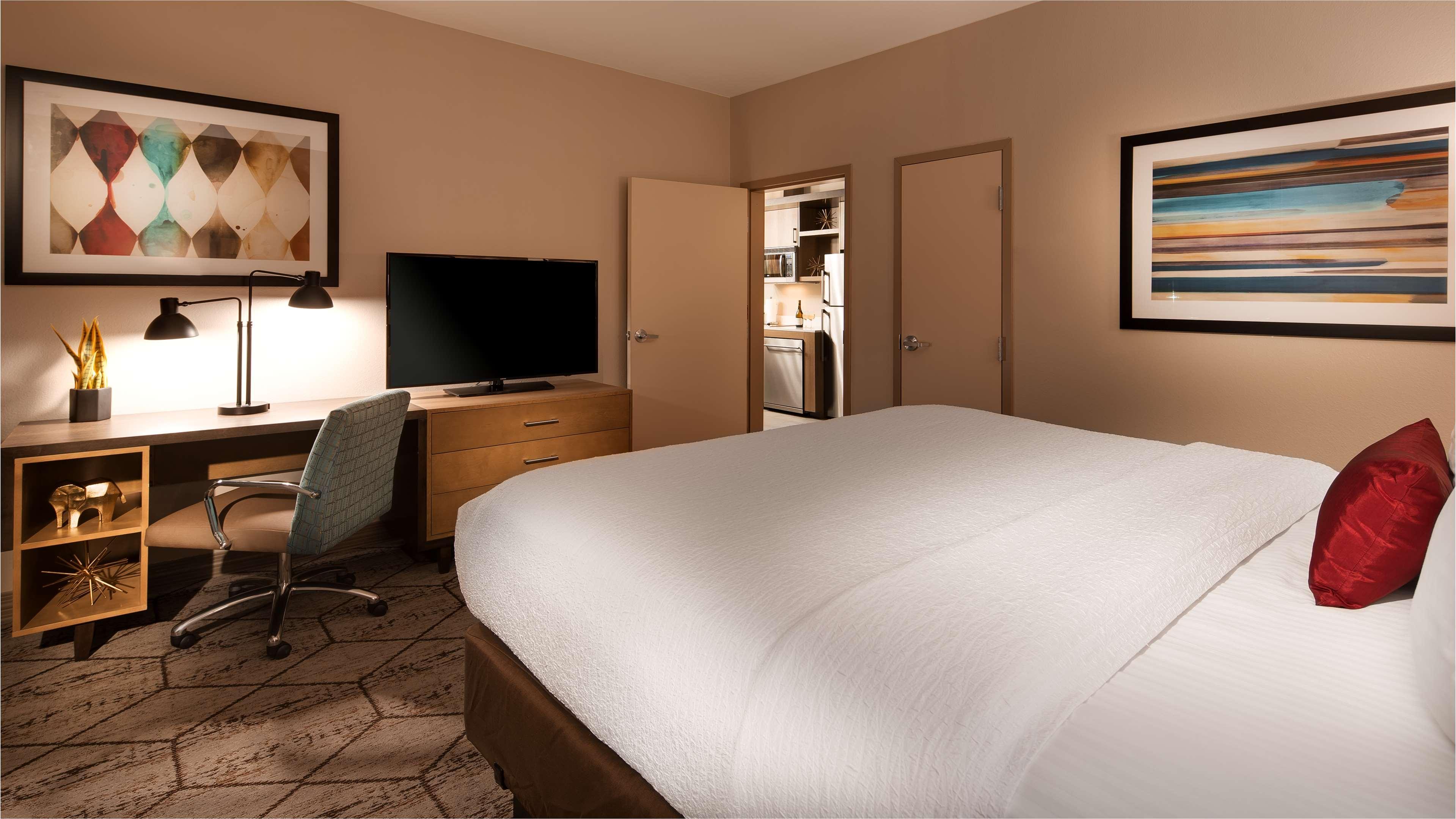 Best Western Plus Pleasanton Hotel Ngoại thất bức ảnh